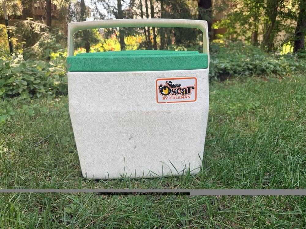 Vintage 1983 OSCAR by Coleman 16 Qt Cooler 5274 White Green Lid USA